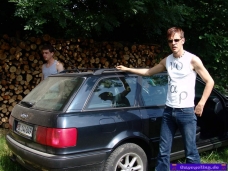 Ibo, 24 & Niels, 23 > Vineyards-ChangingAtCar